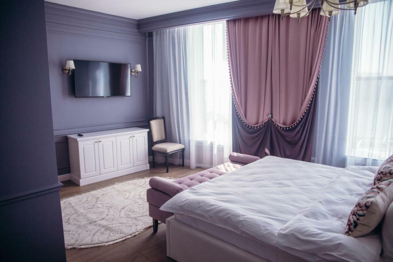 Royal Bv Hotell Ustʼ-Kamenogorsk Exteriör bild